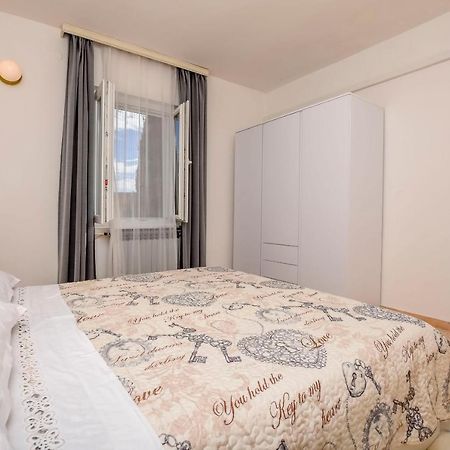 Apartments Dajana Primošten Екстериор снимка