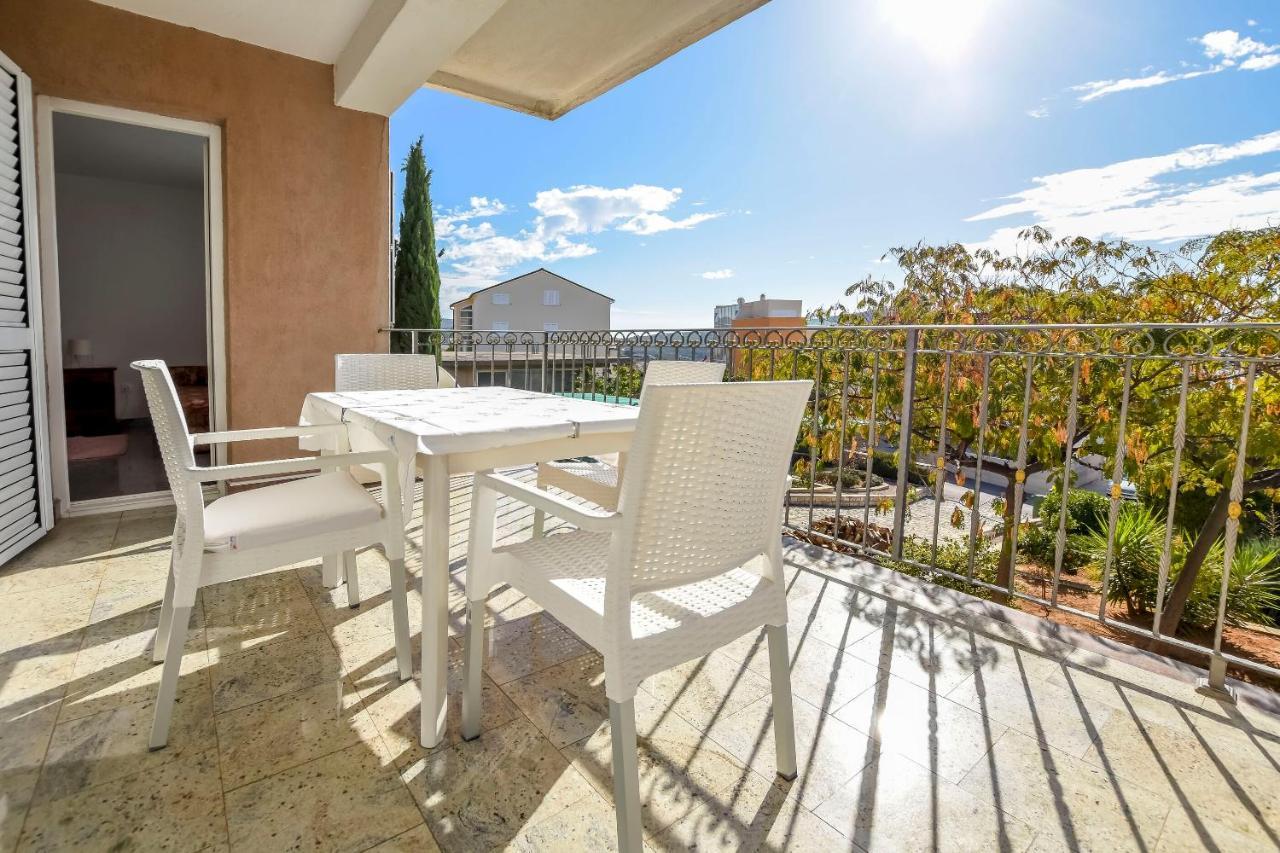 Apartments Dajana Primošten Екстериор снимка