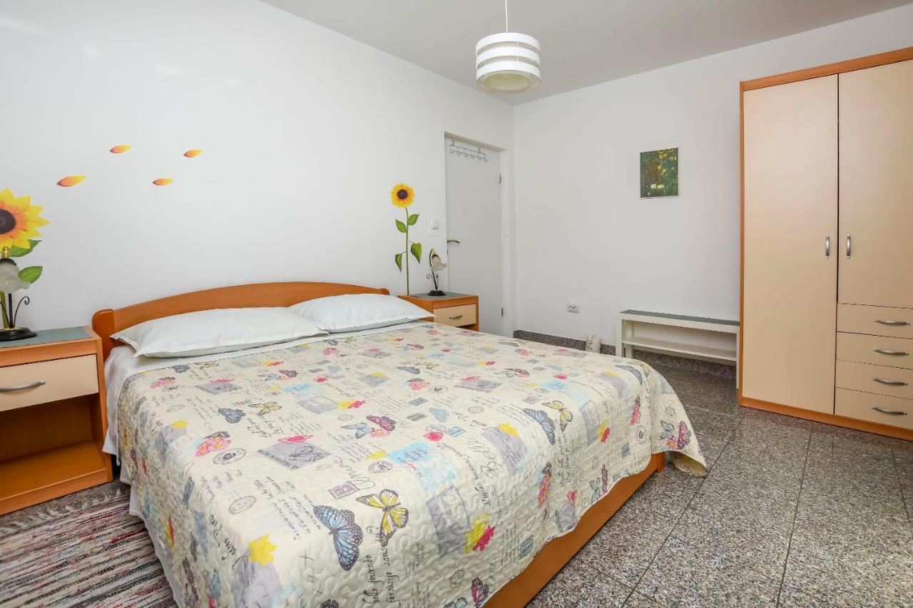 Apartments Dajana Primošten Екстериор снимка